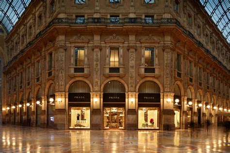 spazio prada milano galleria|sedi milano prada.